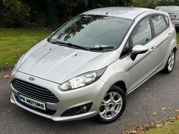 Ford Fiesta Hatchback, Petrol, 2014, Silver