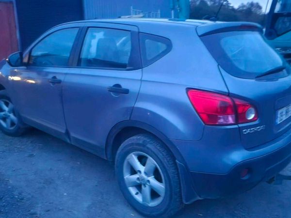 Nissan Qashqai Hatchback, Diesel, 2009, Grey