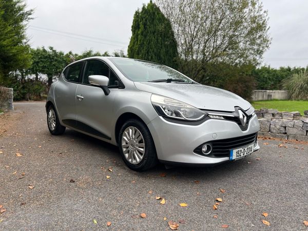 Renault Clio Hatchback, Petrol, 2015, Silver