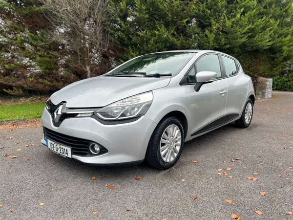 Renault Clio Hatchback, Petrol, 2015, Silver
