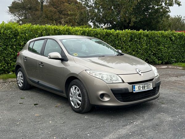 Renault Megane Hatchback, Diesel, 2010, Gold