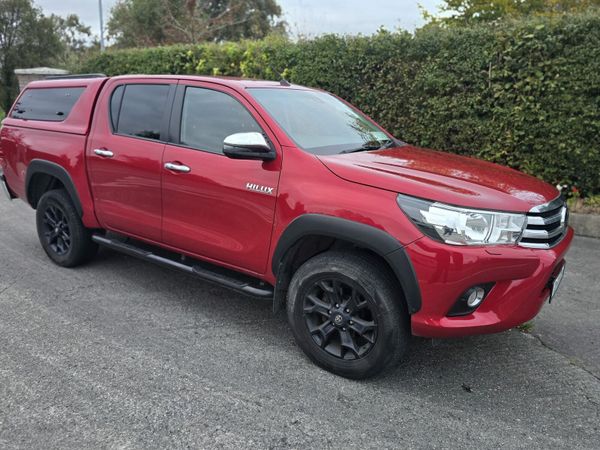 Toyota Hilux Pick Up, Diesel, 2021, Red