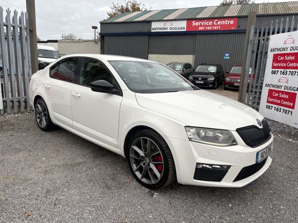 Skoda Octavia Hatchback, Diesel, 2014, White