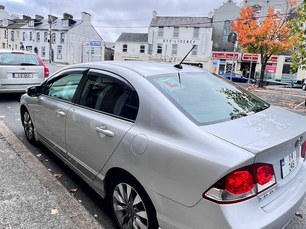 Honda Civic Saloon, Petrol Hybrid, 2011, Silver