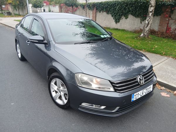 Volkswagen Passat Saloon, Diesel, 2013, Grey