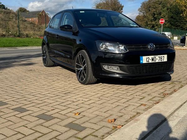 Volkswagen Polo Hatchback, Petrol, 2012, Black