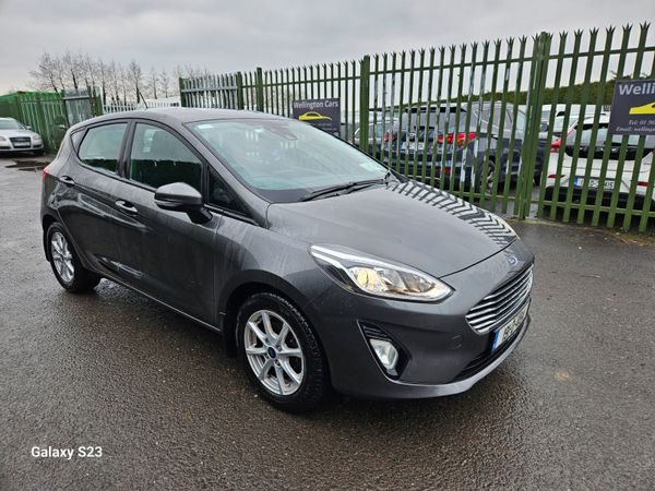 Ford Fiesta Hatchback, Petrol, 2019, Grey