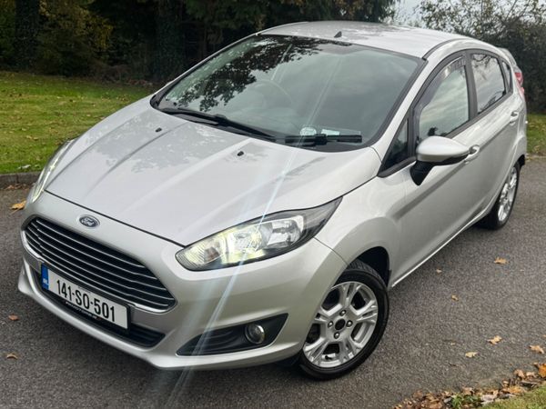 Ford Fiesta Hatchback, Petrol, 2014, Silver