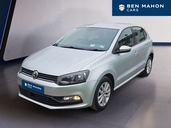Volkswagen Polo Hatchback, Petrol, 2015, Silver