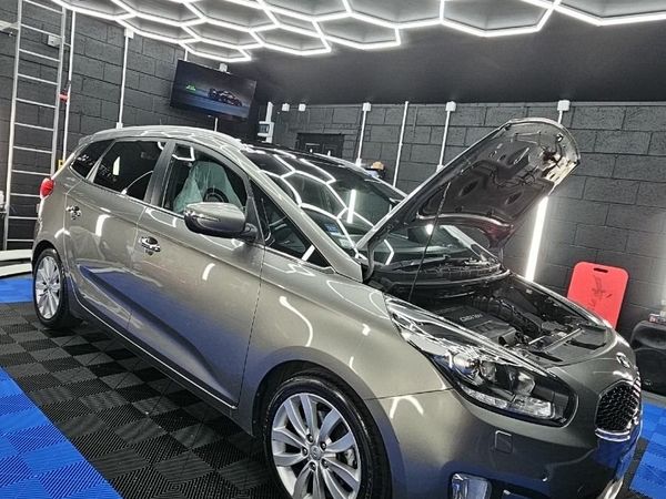 Kia Carens MPV, Diesel, 2014, Silver