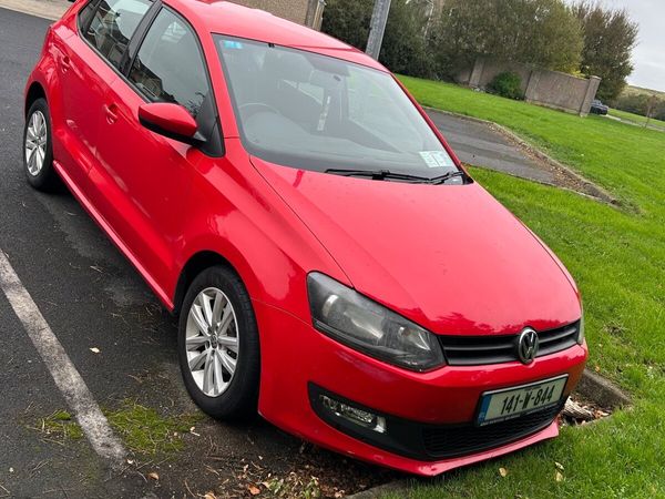 Volkswagen Polo Hatchback, Diesel, 2014, Red