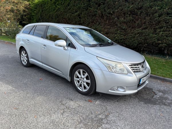 Toyota Avensis Saloon, Diesel, 2009, Silver