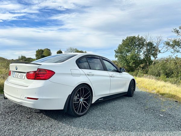 BMW 3-Series Saloon, Diesel, 2015, White