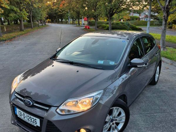 Ford Focus Hatchback, Petrol, 2013, Grey