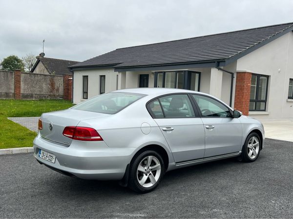 Volkswagen Passat Saloon, Diesel, 2013, Silver