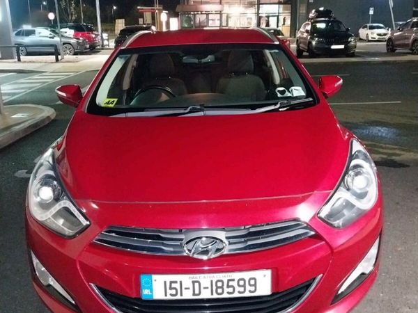 Hyundai i40 Estate/Jeep, Diesel, 2015, Red