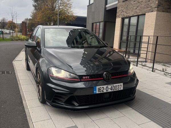 Volkswagen Golf Hatchback, Petrol, 2016, Grey