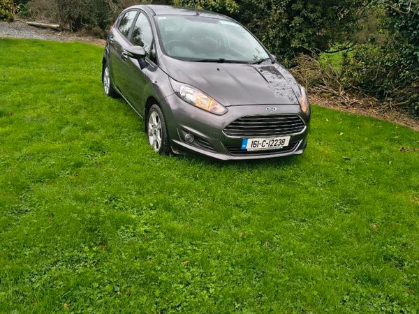 Ford Fiesta Hatchback, Petrol, 2016, Grey