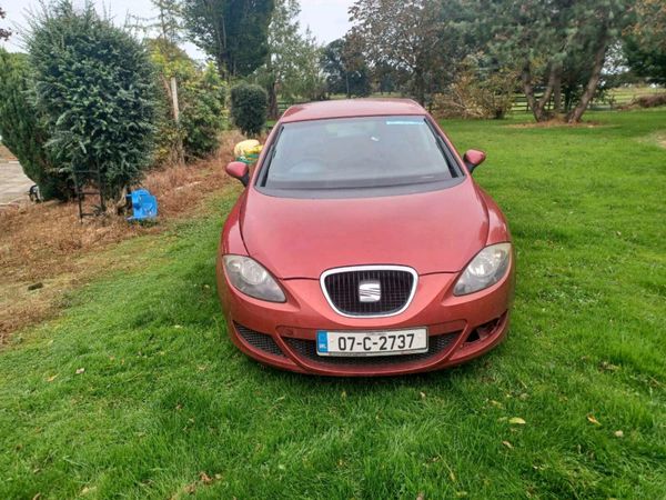SEAT Leon Hatchback, Petrol, 2007, Red