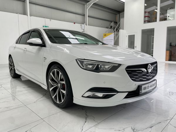Vauxhall Insignia Hatchback, Diesel, 2018, White