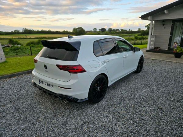 Volkswagen Golf Estate, Petrol Plug-in Hybrid, 2022, White