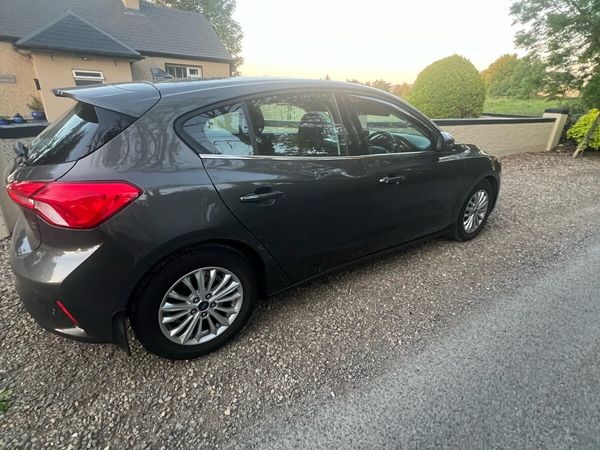 Ford Focus Hatchback, Diesel, 2021, Grey