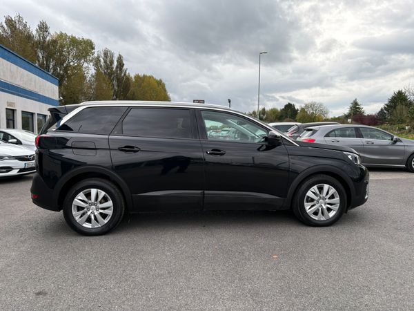 Peugeot 5008 MPV, Diesel, 2018, Black