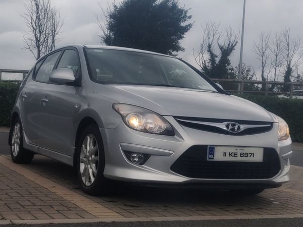 Hyundai i30 Hatchback, Diesel, 2011, Silver