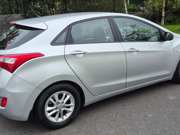 Hyundai i30 Hatchback, Diesel, 2013, Silver