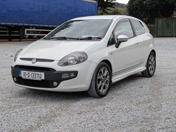 Fiat Punto Hatchback, Petrol, 2010, White