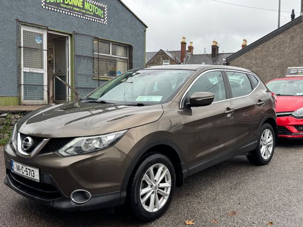 Nissan Qashqai Hatchback, Diesel, 2014, Brown