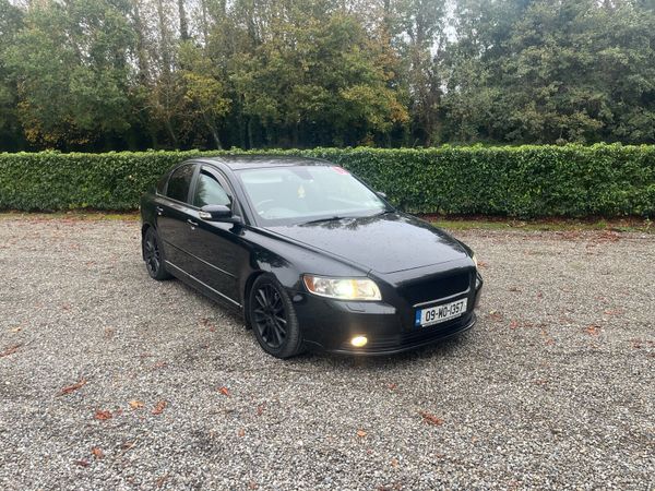 Volvo S40 Saloon, Diesel, 2009, Black