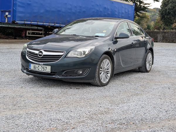 Opel Insignia Hatchback, Diesel, 2016, Green
