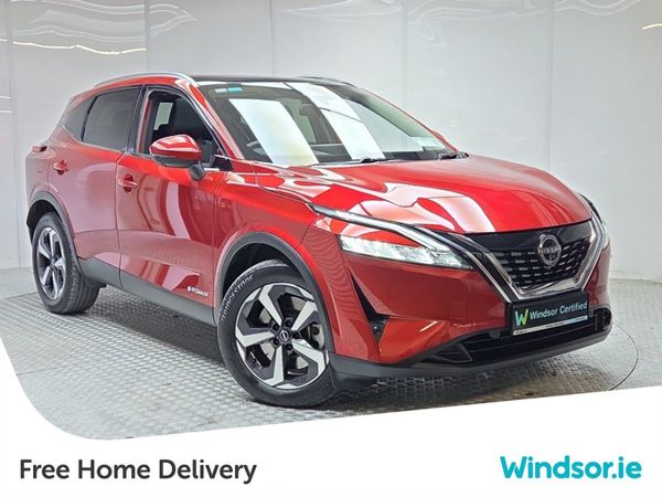 Nissan Qashqai MPV, Petrol Hybrid, 2024, Red