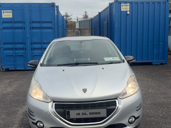 Peugeot 208 Hatchback, Diesel, 2012, Silver