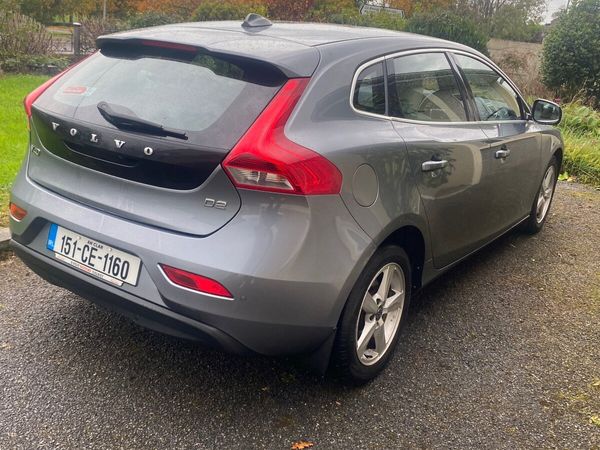 Volvo V40 Hatchback, Diesel, 2015, Grey