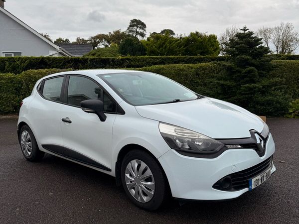 Renault Clio Hatchback, Petrol, 2013, White