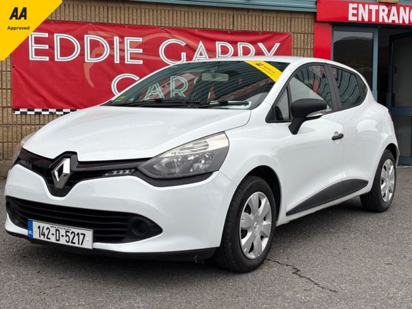 Renault Clio Hatchback, Petrol, 2014, White