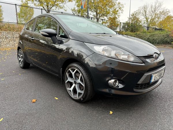 Ford Fiesta Hatchback, Petrol, 2012, Black