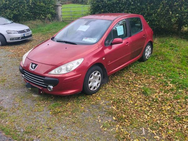 Peugeot 307 Hatchback, Petrol, 2008, Red