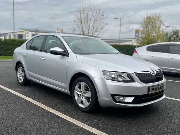 Skoda Octavia Saloon, Diesel, 2015, Silver