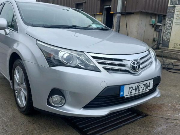 Toyota Avensis Saloon, Diesel, 2012, Silver