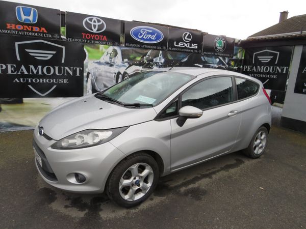Ford Fiesta Hatchback, Petrol, 2011, Silver