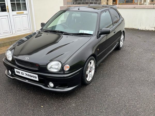 Toyota Corolla Hatchback, Petrol, 1998, Black
