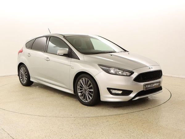 Ford Focus Hatchback, Diesel, 2018, Silver