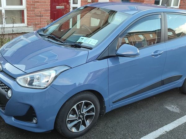 Hyundai i10 Hatchback, Petrol, 2017, Blue