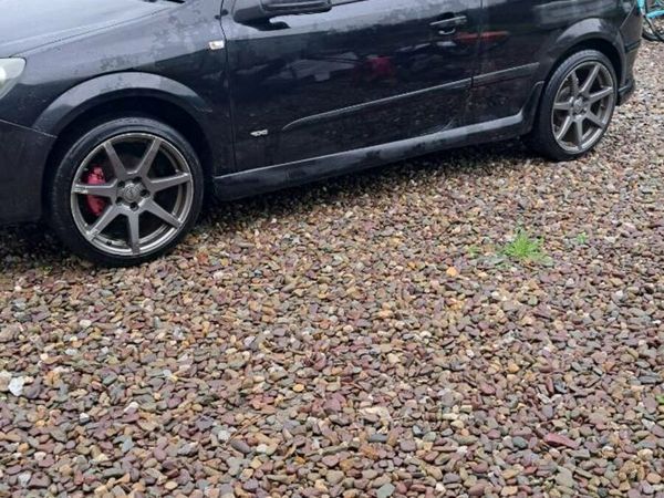 Opel Astra Hatchback, Petrol, 2008, Black