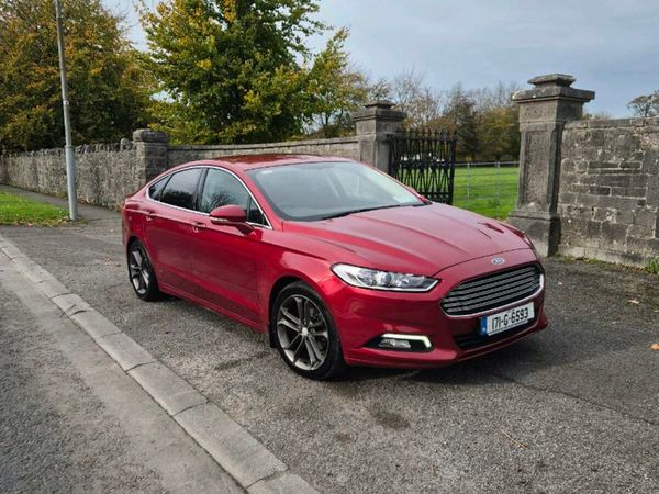 Ford Mondeo Hatchback, Diesel, 2017, Red