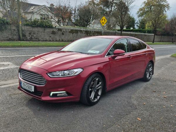 Ford Mondeo Hatchback, Diesel, 2017, Red