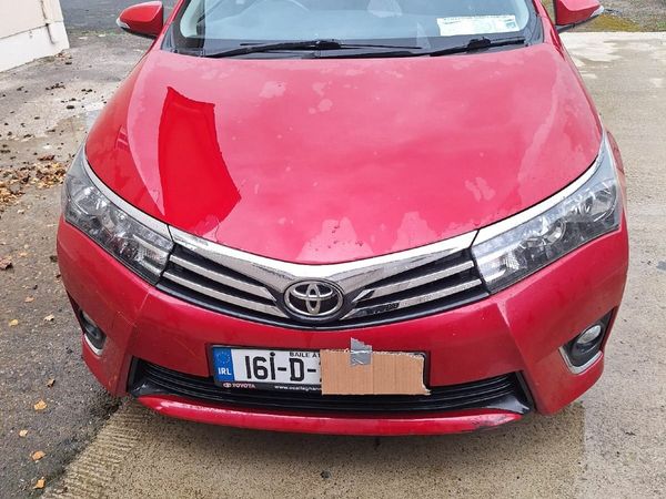Toyota Corolla Saloon, Diesel, 2016, Red
